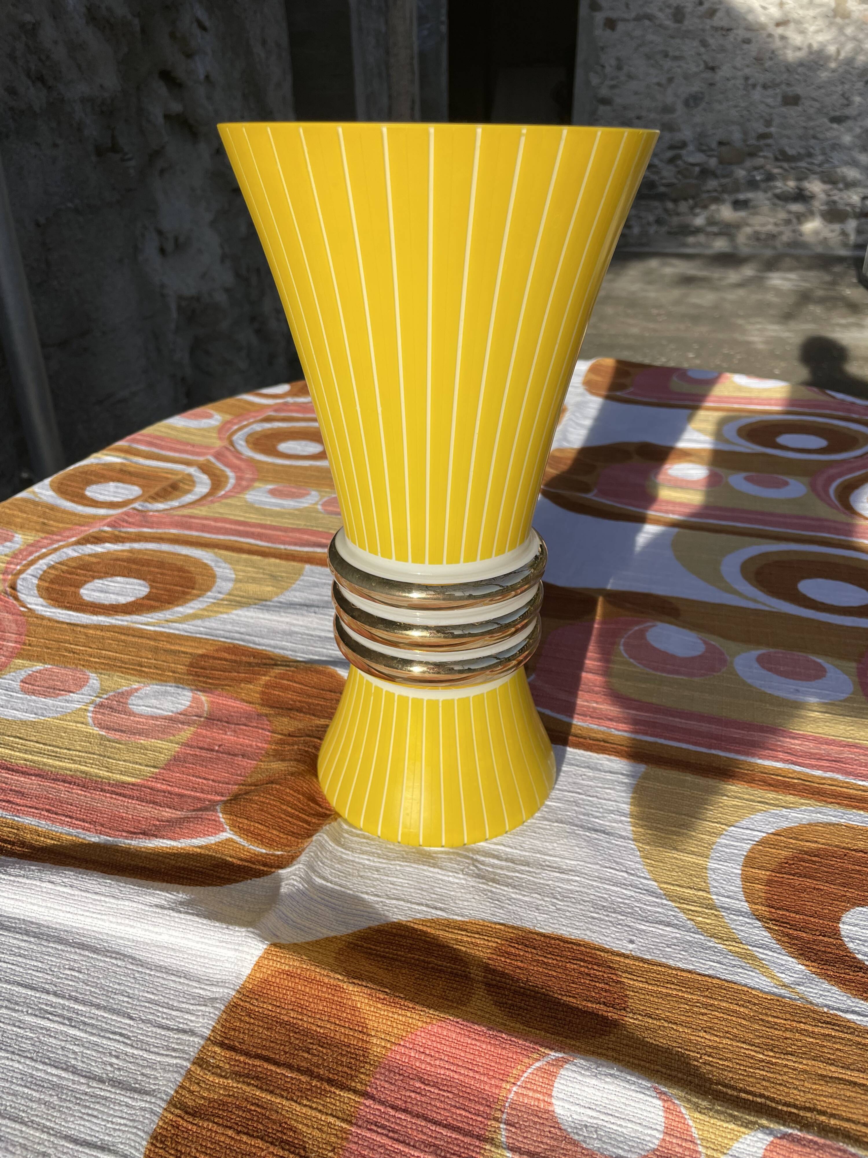 Large vase from the 70s