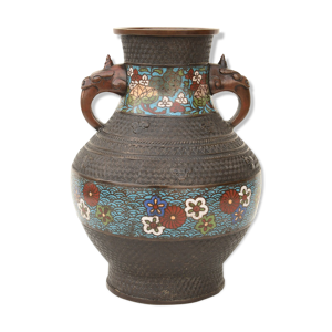 vase en bronze et émaux