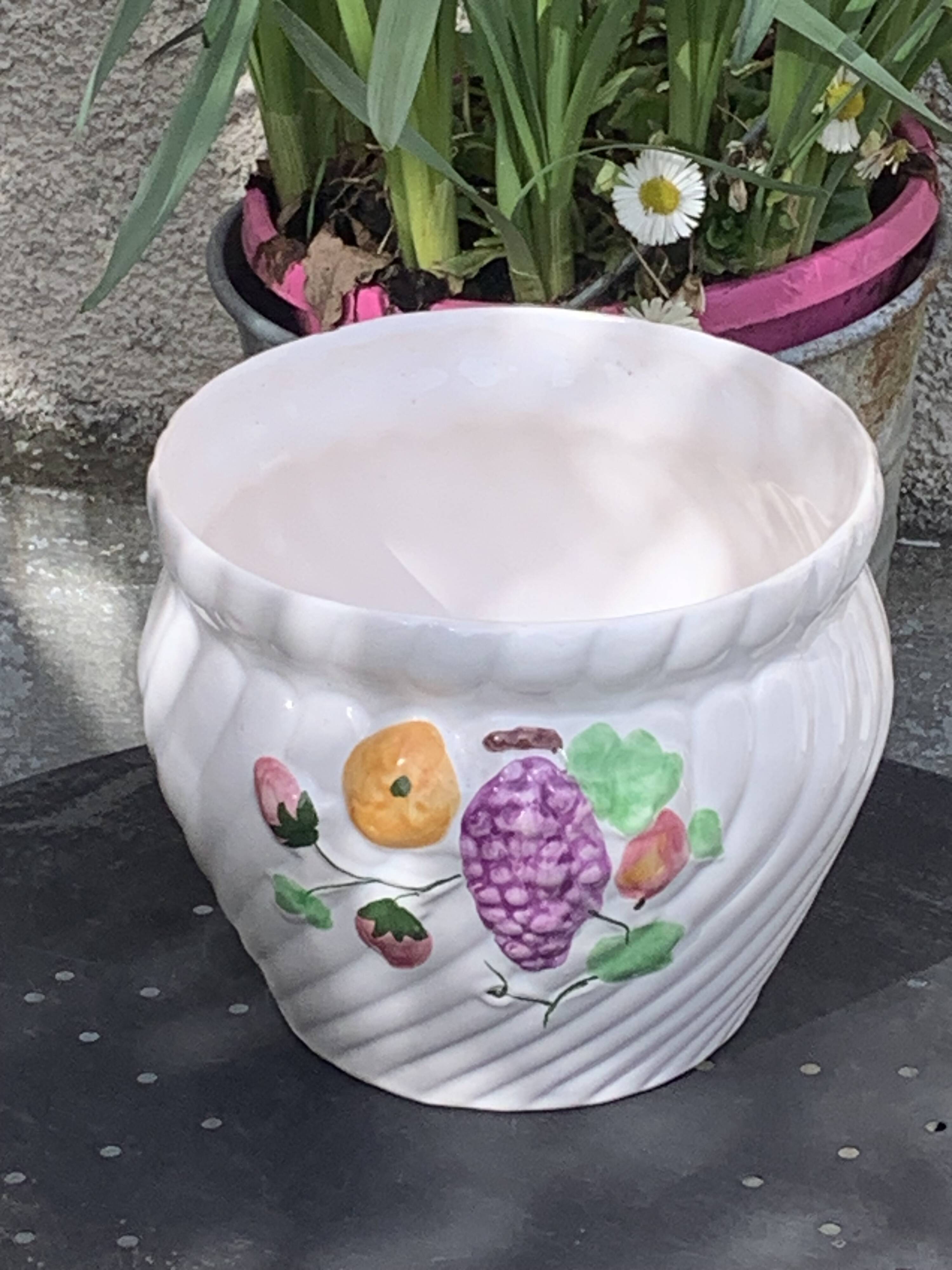 Large slip cover in white enameled ceramic, with vintage fruit decoration