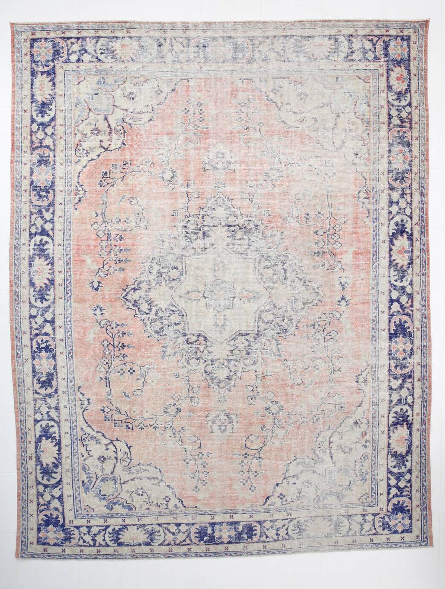 9x12 Pale Red & Blue Vintage Persian Rug, 275x353Cm