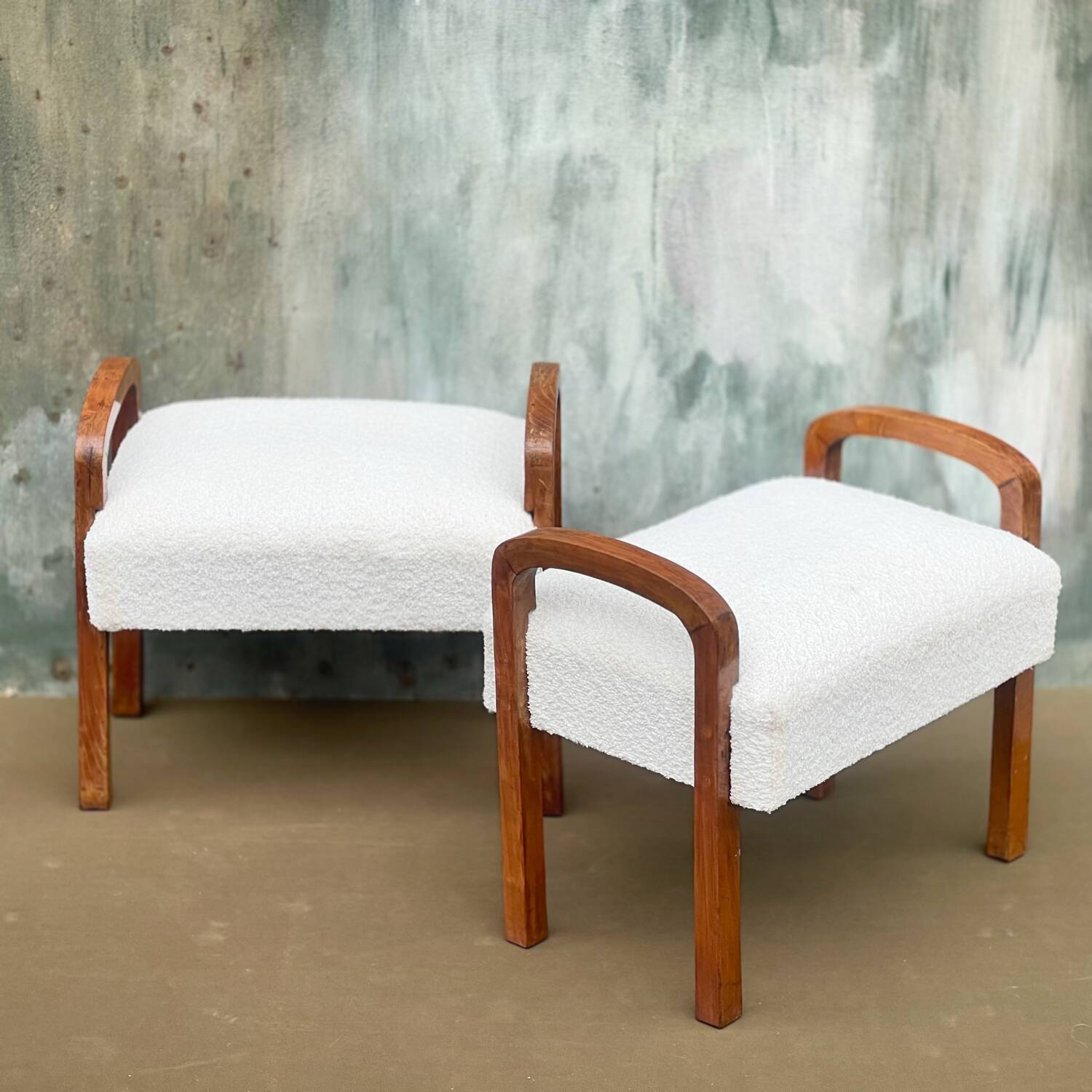 Deux tabourets mouton Decò