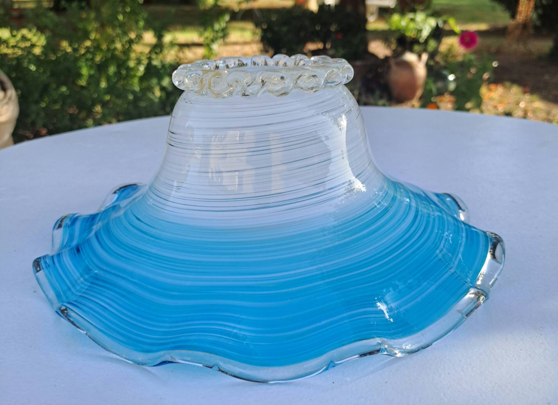 Coupe en verre soufflé filigrané Murano