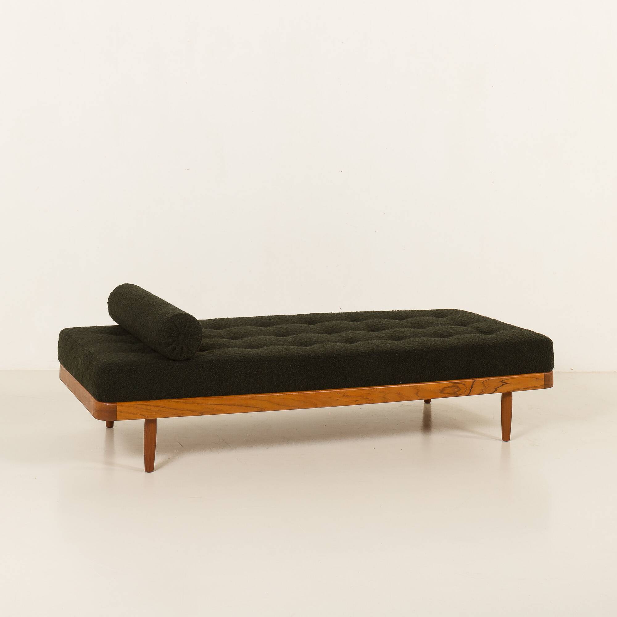 Danish teak daybed in thick boucle fabric, 1960s