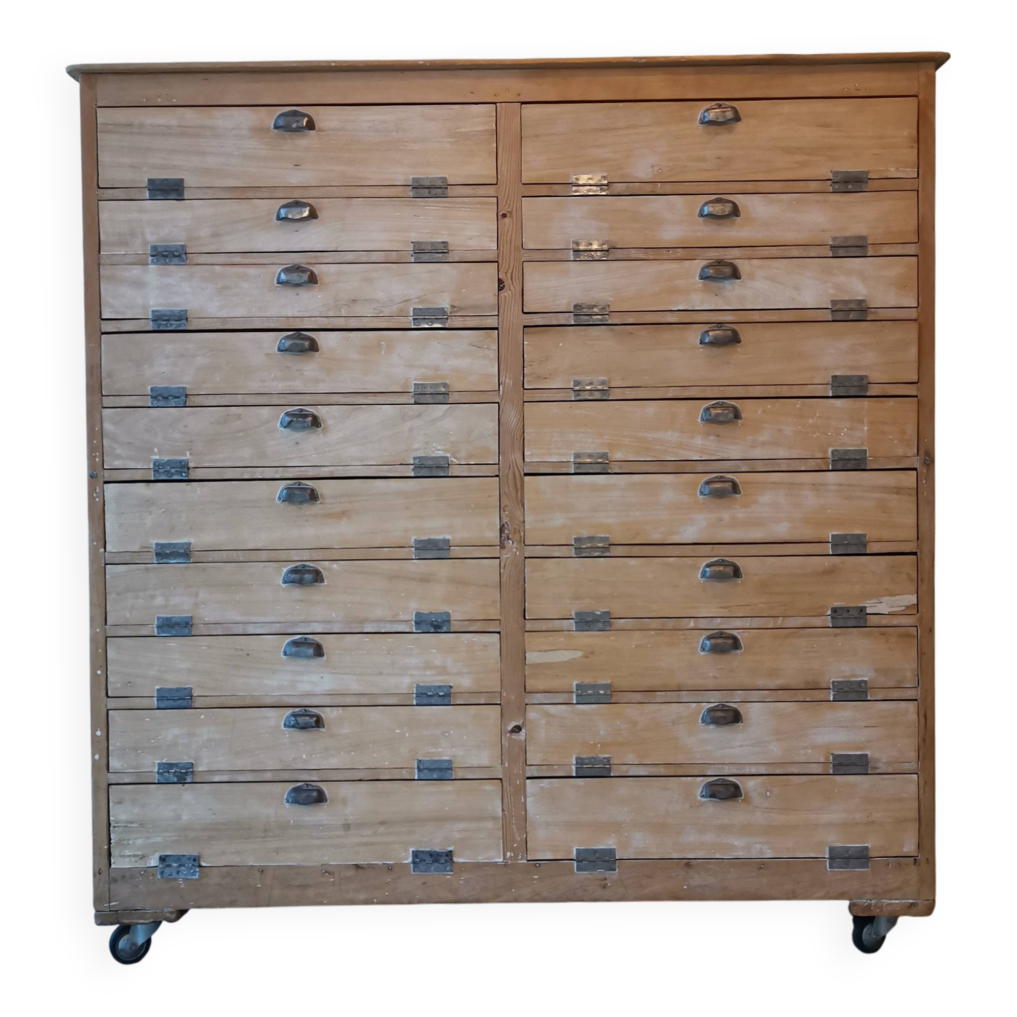 Trade furniture: baker's furniture