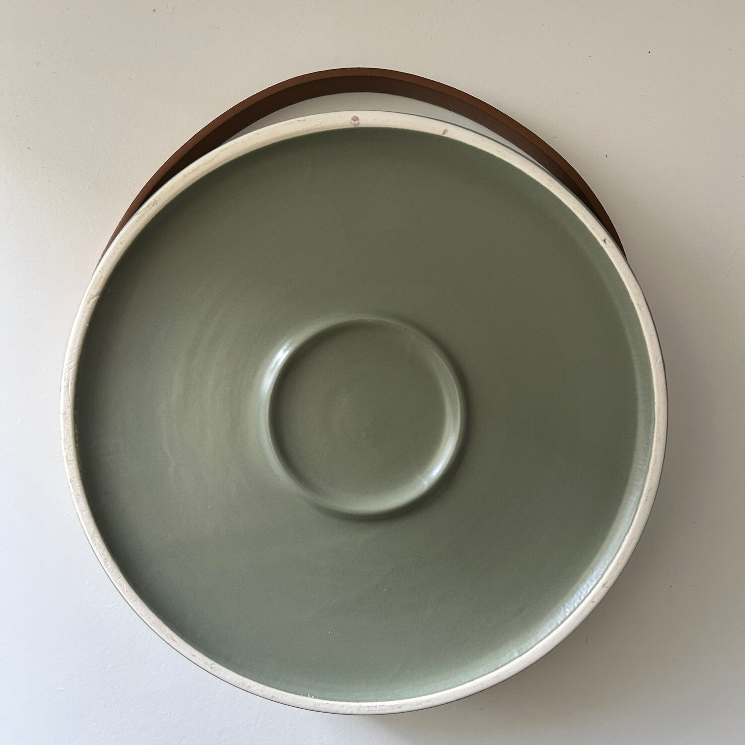 Scandinavian plateau with leather handle