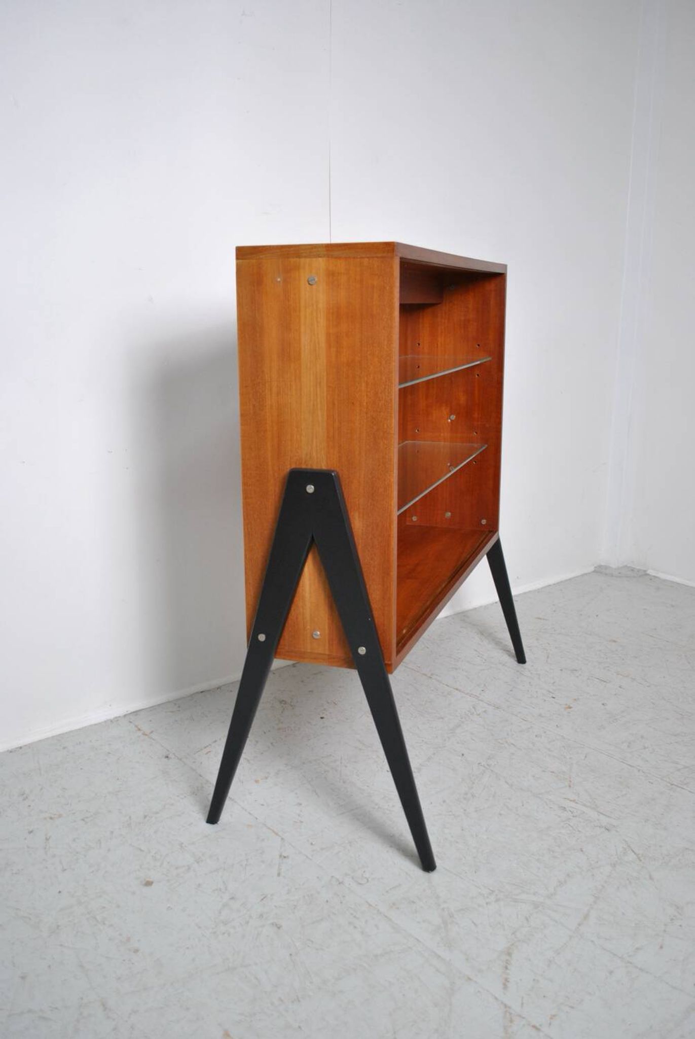 Meuble pieds compas 1970