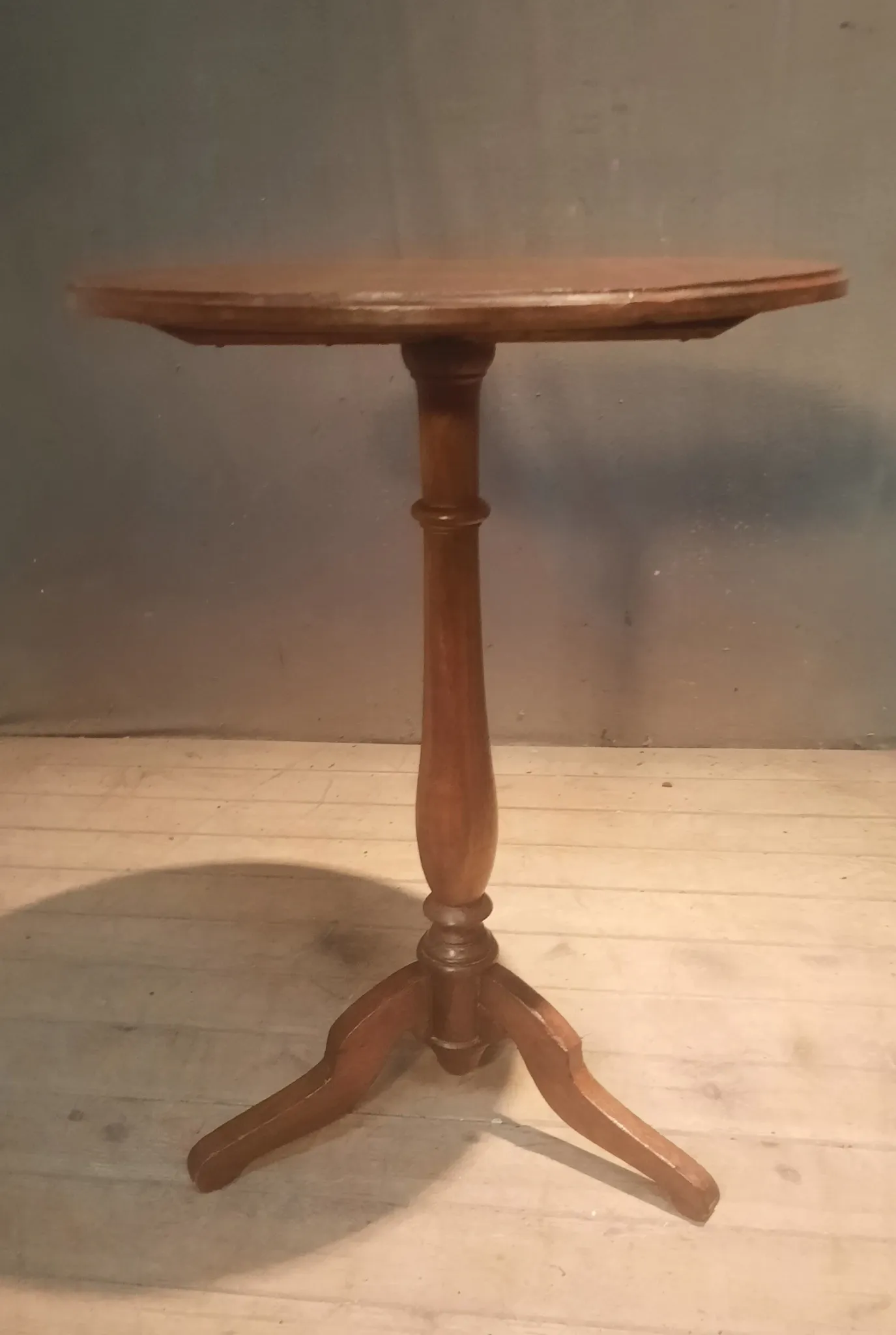 Louis Philippe gueridon in solid oak