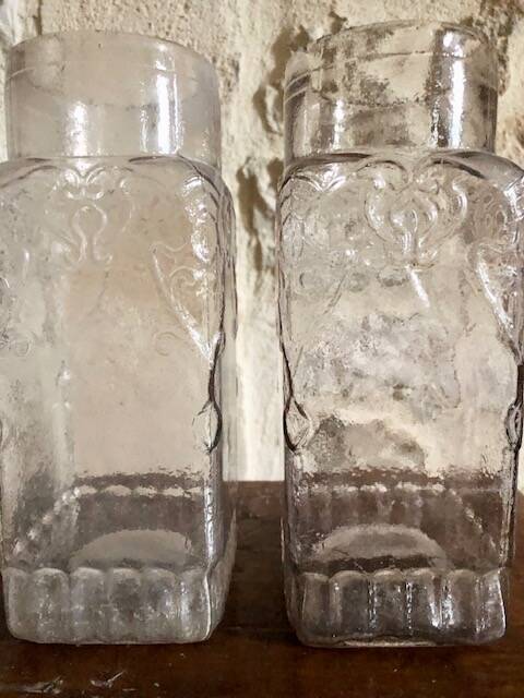 2 glass vases, 19th century.