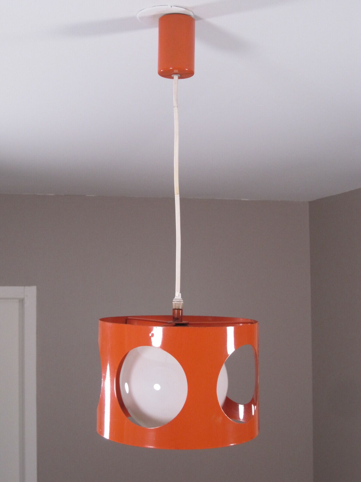 Suspension ball space age seventies in openwork metal orange laca circa 1970