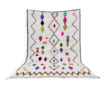 Decorated white wool rug 200cm x 300cm