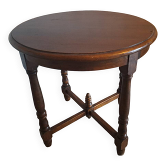 Pedestal coffee table