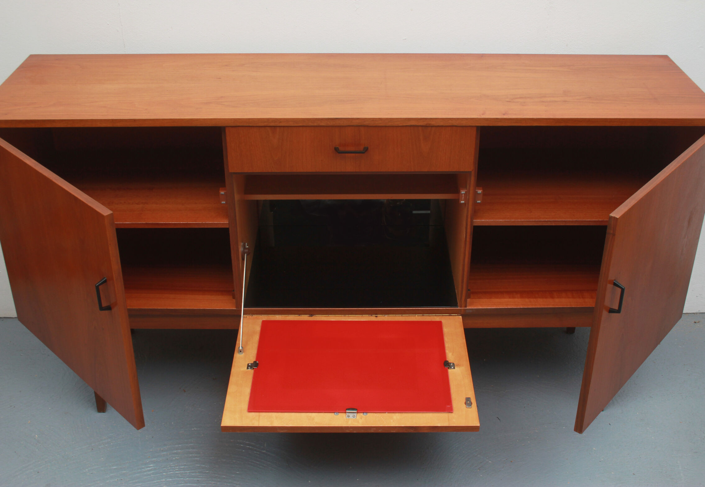 1960s sideboard in walnut with bar case