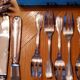Silver metal housewife of the 50s shell model 76 pieces in its box