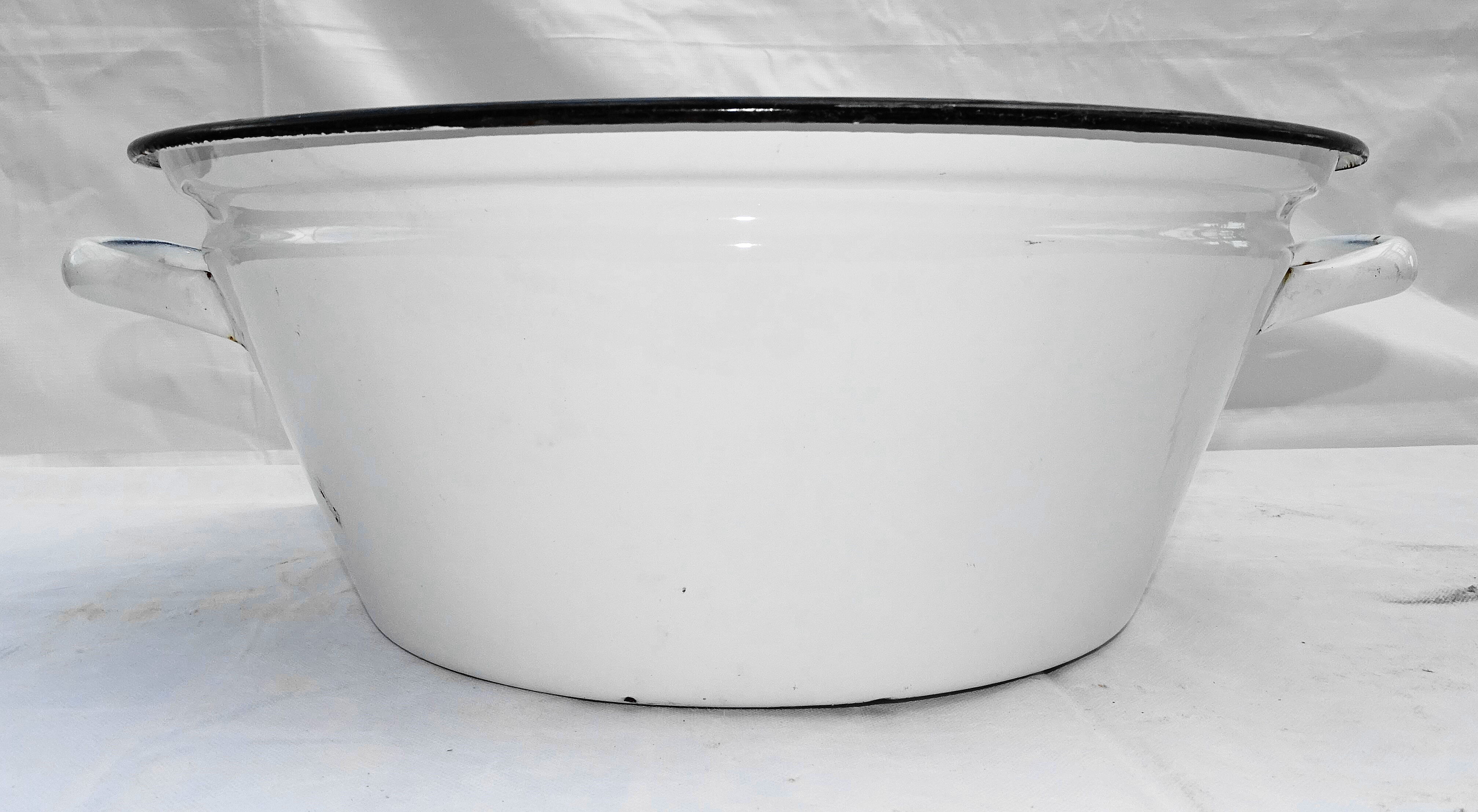 Enamelled iron basin