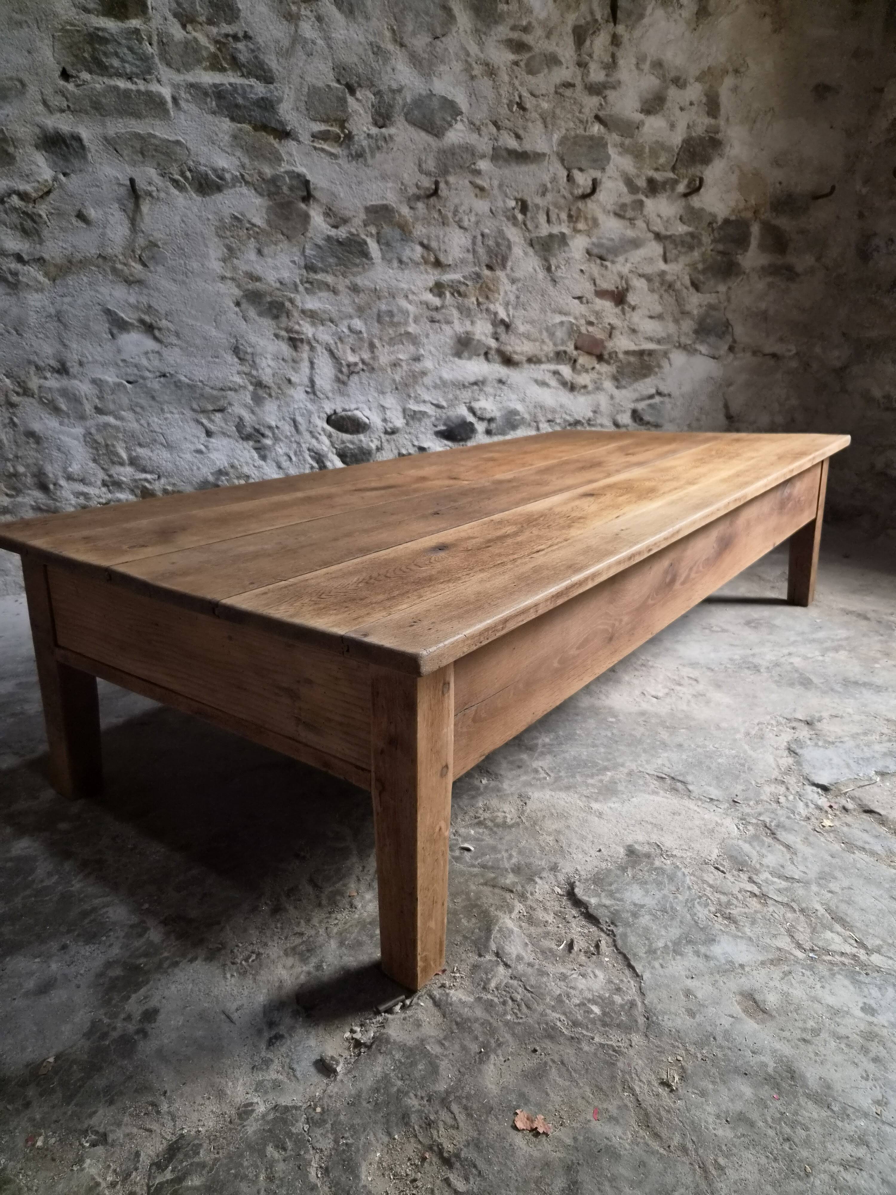 Table basse ancienne en chêne français – Table XXL de ferme du XIXe siècle