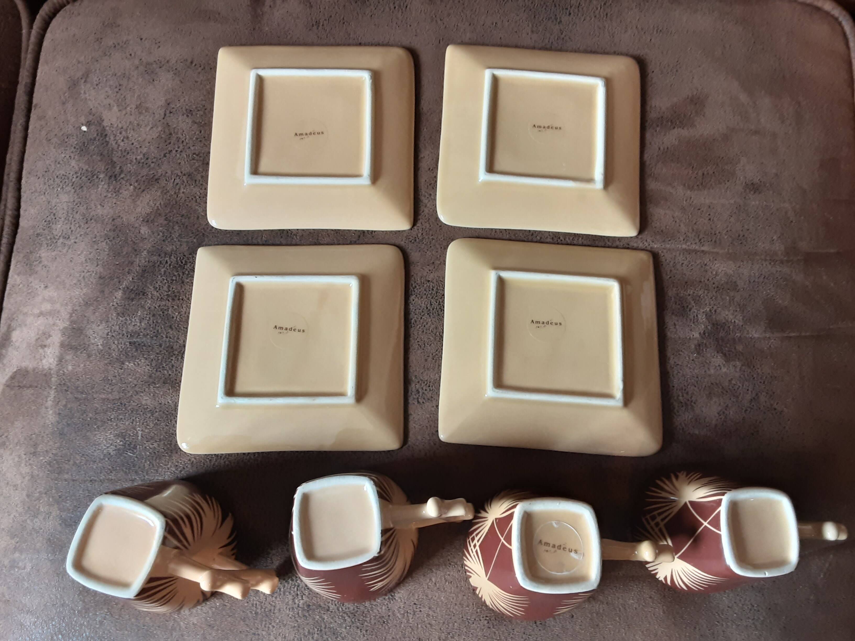 Lot de 4 tasses et soucoupes  Amadeus