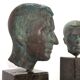 Ensemble de deux bustes en bronze sur stèles en granit par un élève de Georg Kolbe, 1925