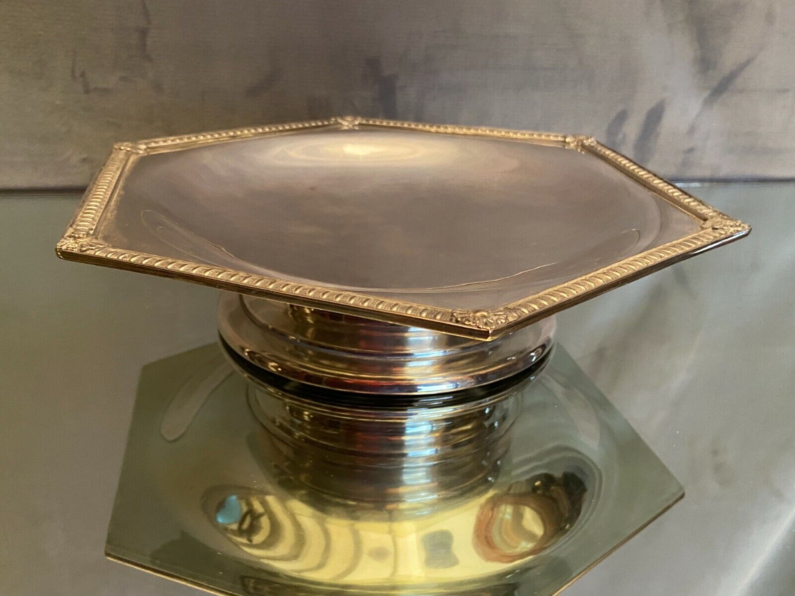 Plate on pedestal hexagonal shape silver metal Regency style