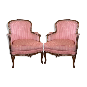 Paire de fauteuils bergères de style Louis XV