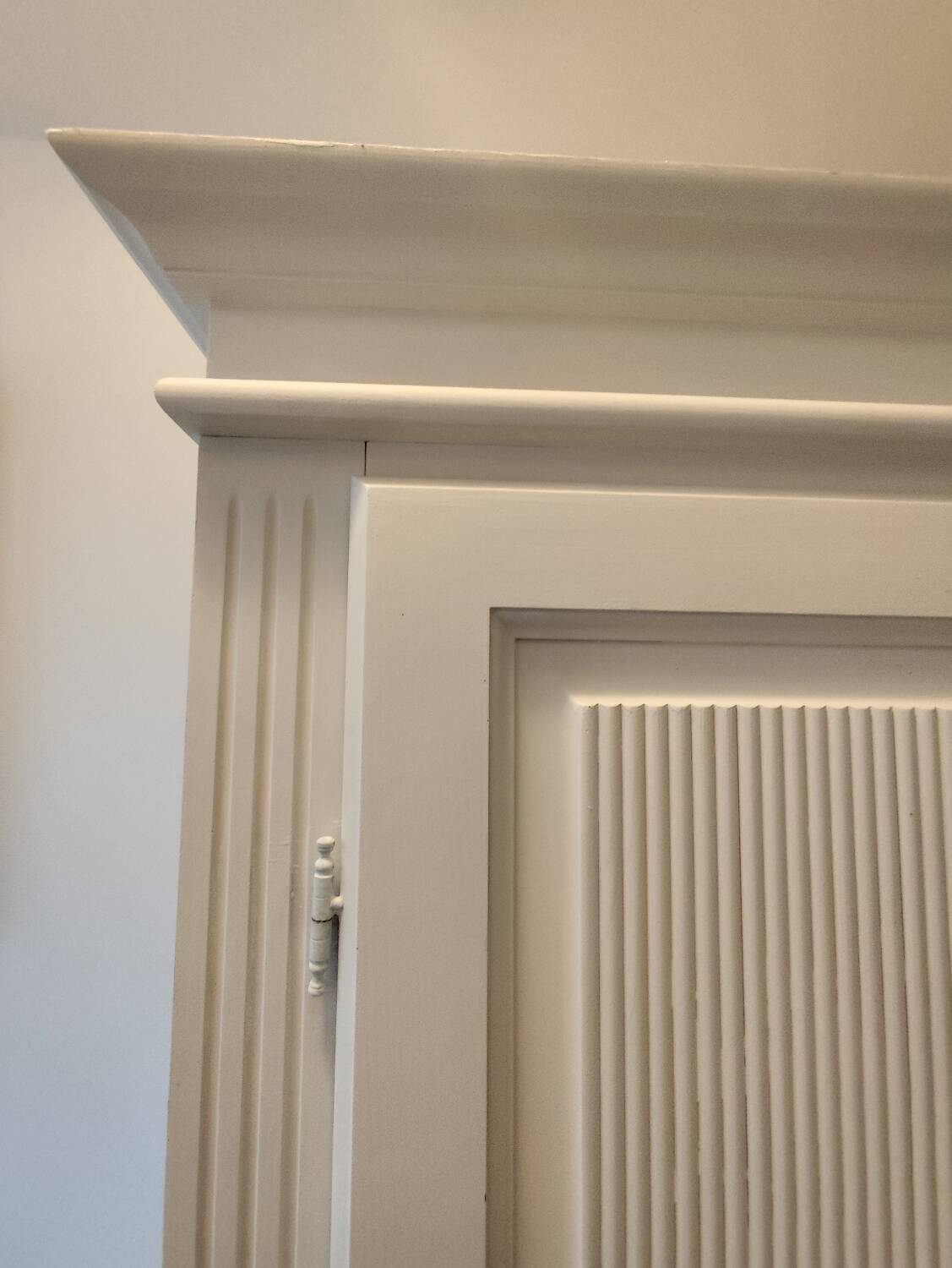 White solid wood wardrobe