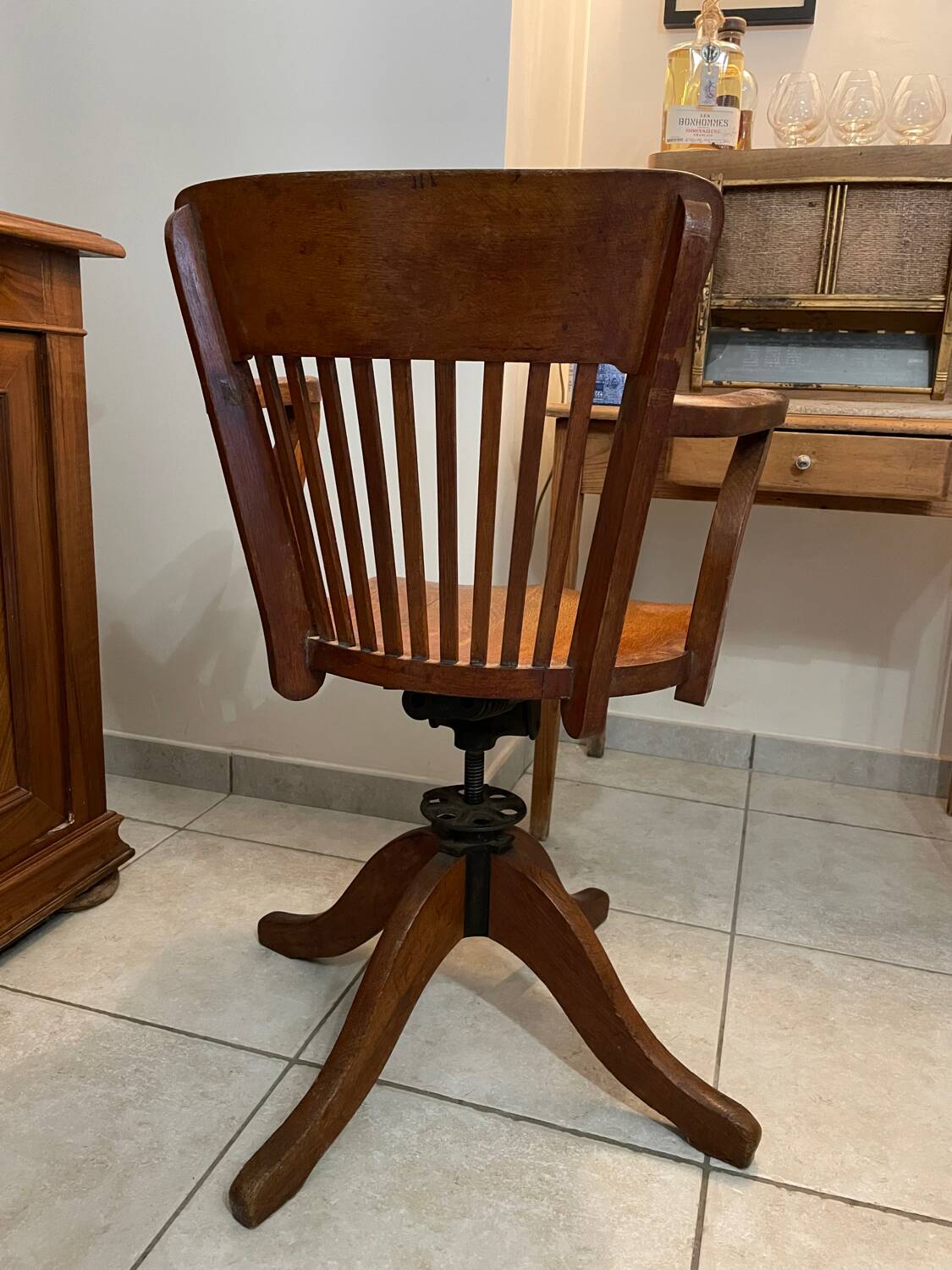 1930s American armchair