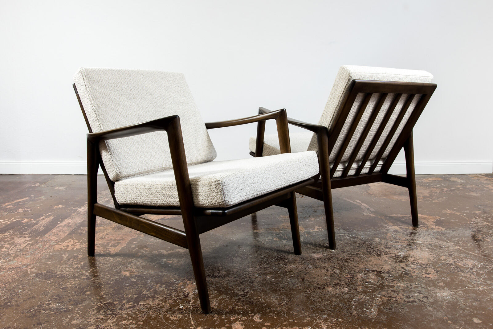 Paire de fauteuils Type 300-130 des années 1960
