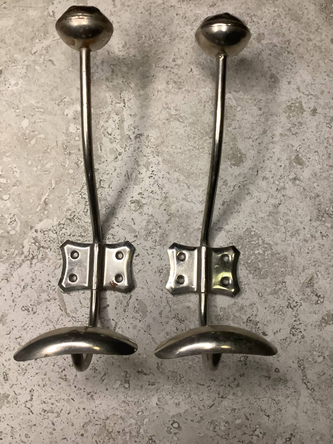 Vintage metal wall hooks – set of 2 pieces.