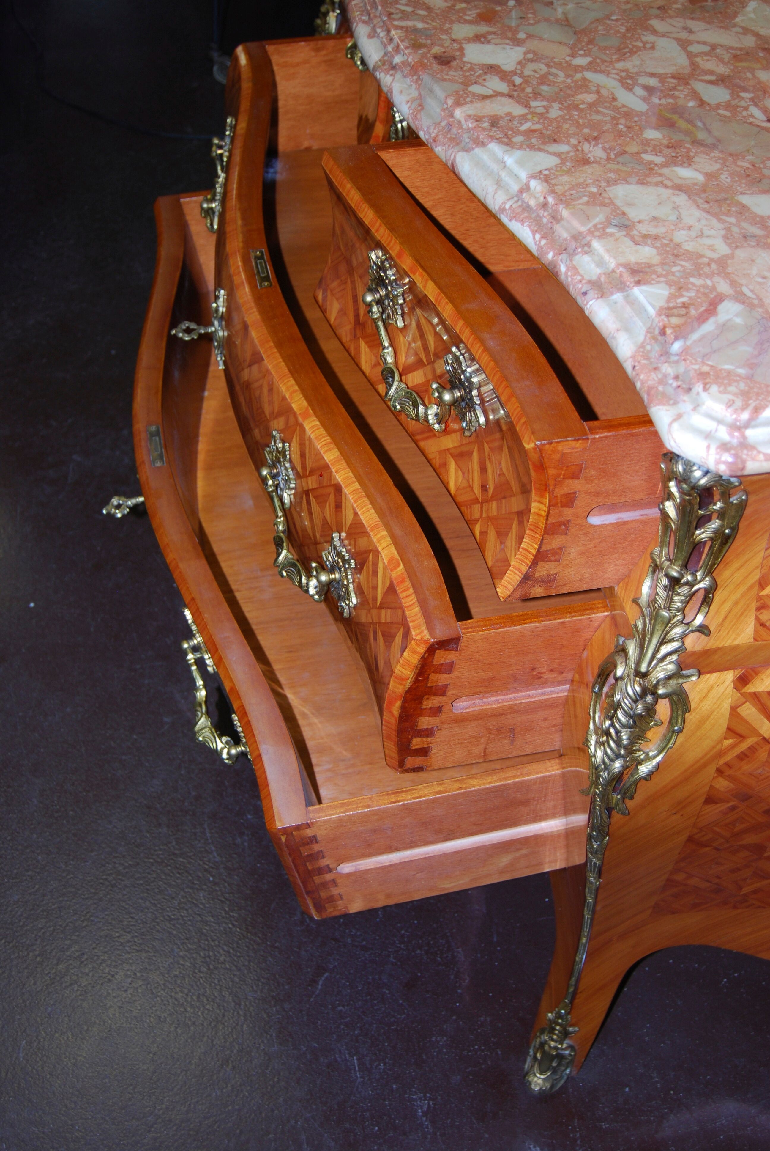 Dresser Louis XV