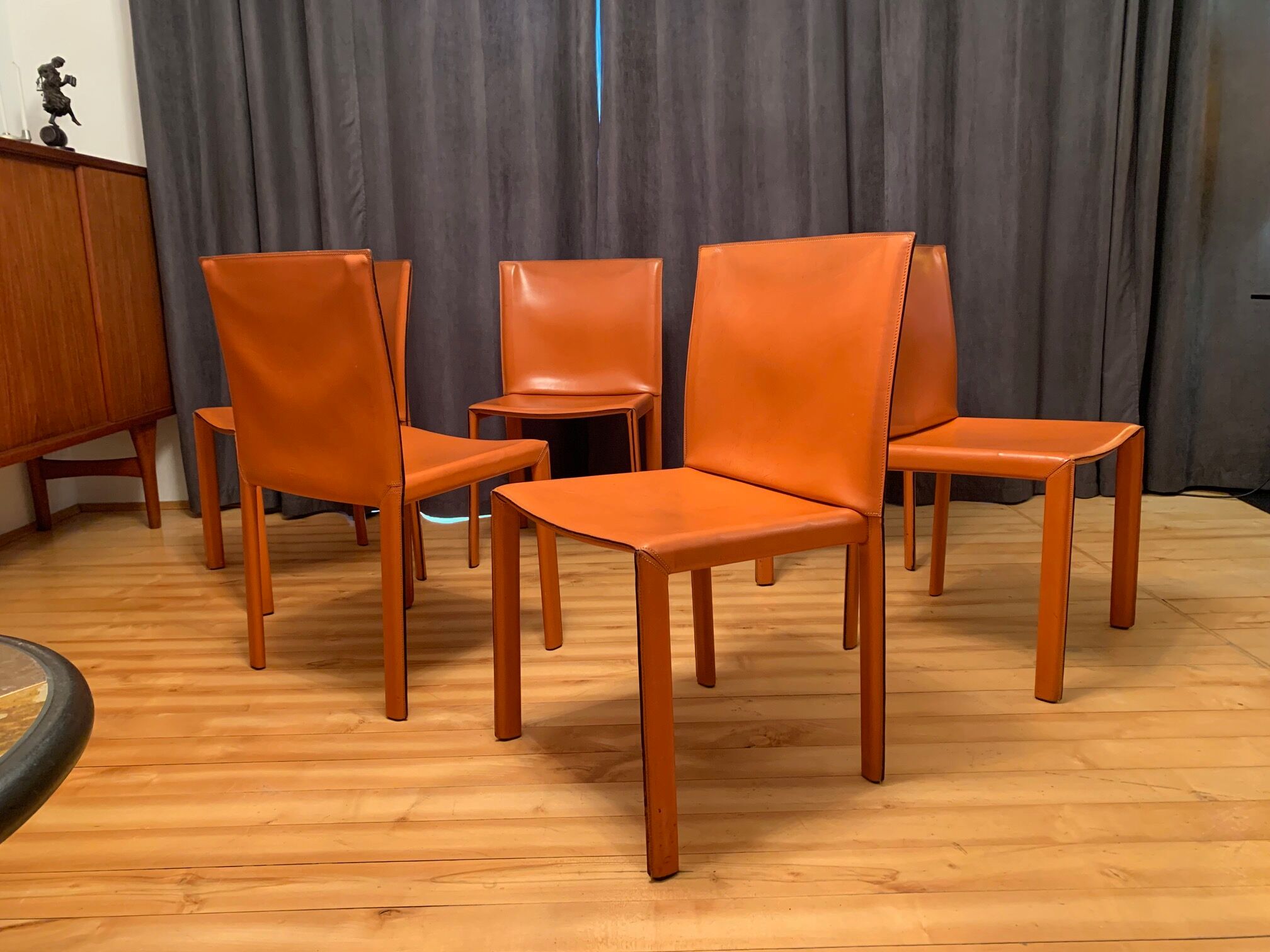 6 chaises Pasqualina par Grassi & Bianchi, Enrico Pellizzoni, Italie, années 1980.