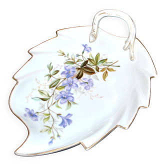 Meissen porcelain dish with painted floral decoration, signed Meissen