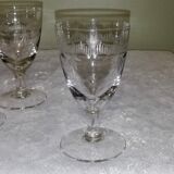 8 verres à vin