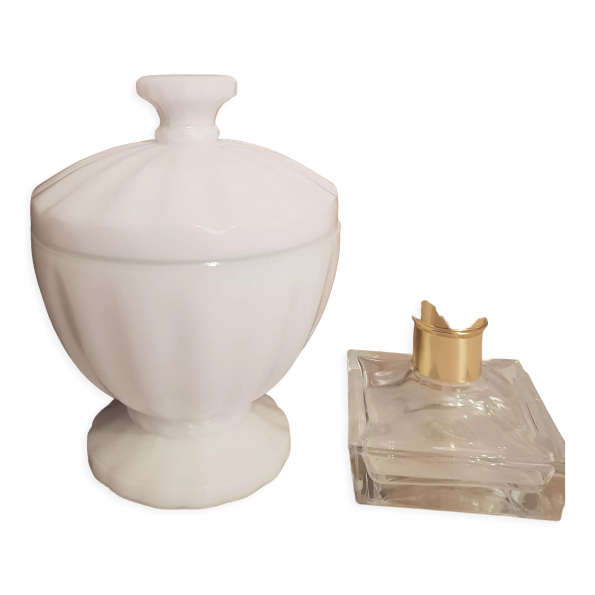 Cosmetic opaline jar