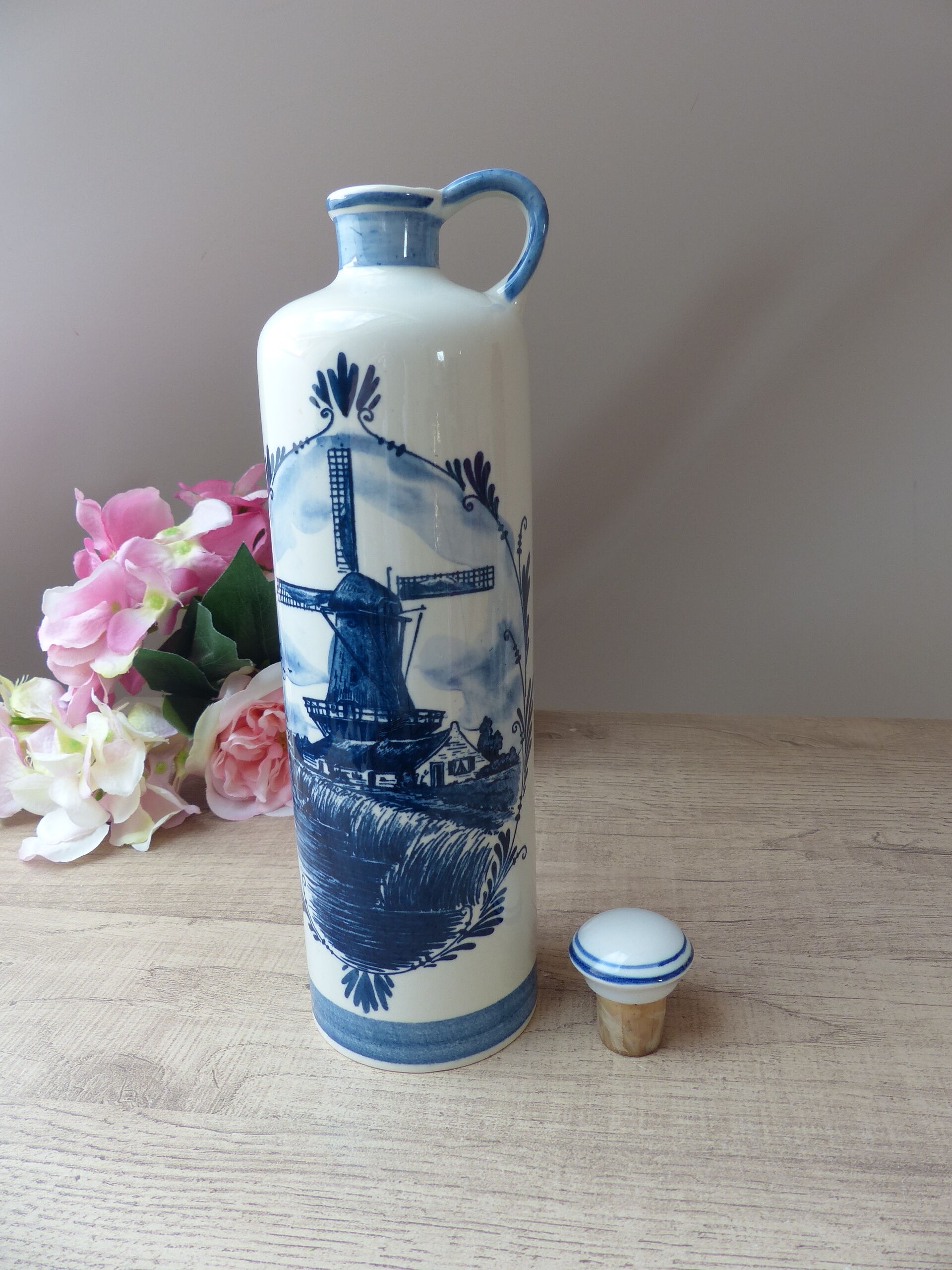 Bouteille delf blue hollandais avec bouchon de liège