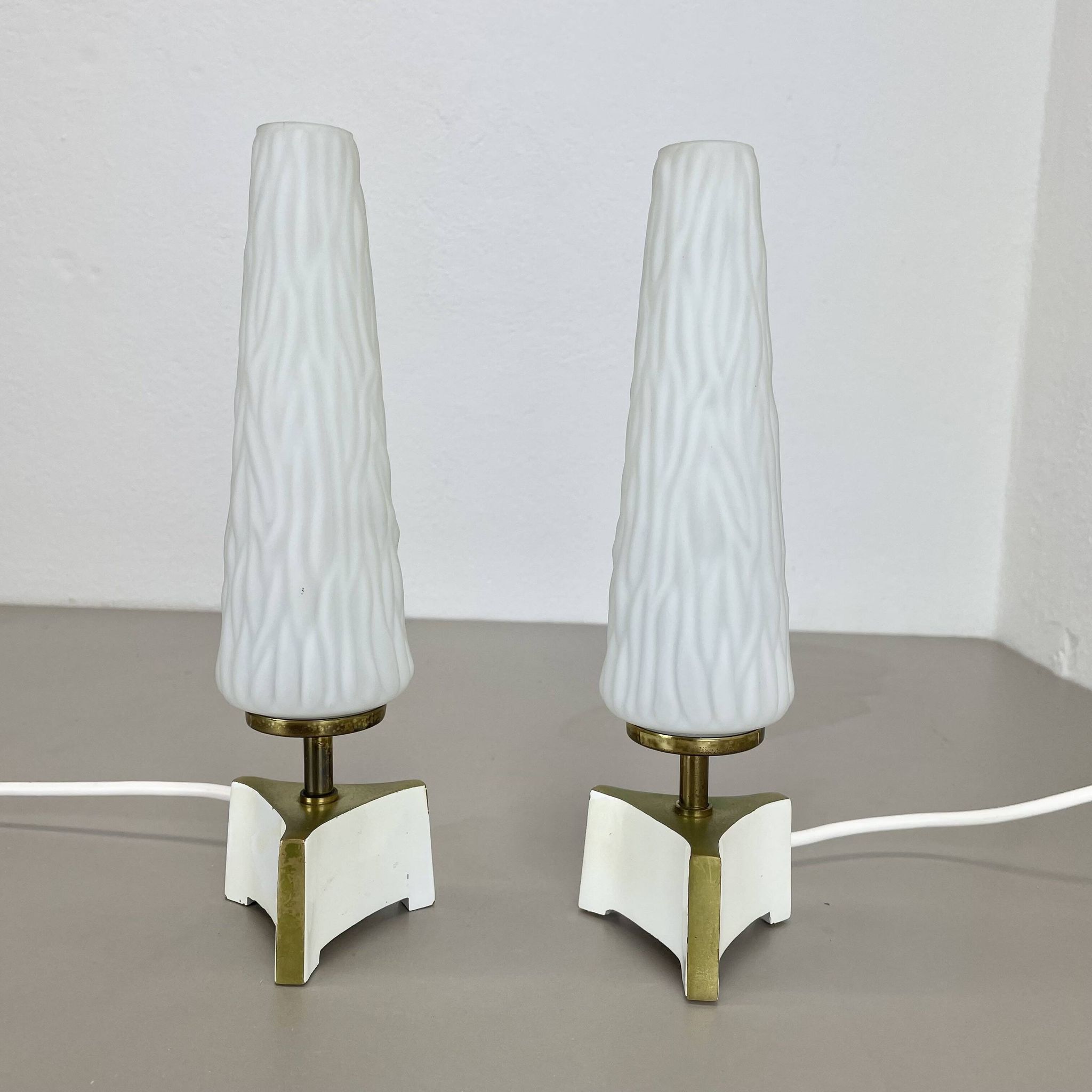 Set of 2 "cone" glass and brass table light, italy 1950s