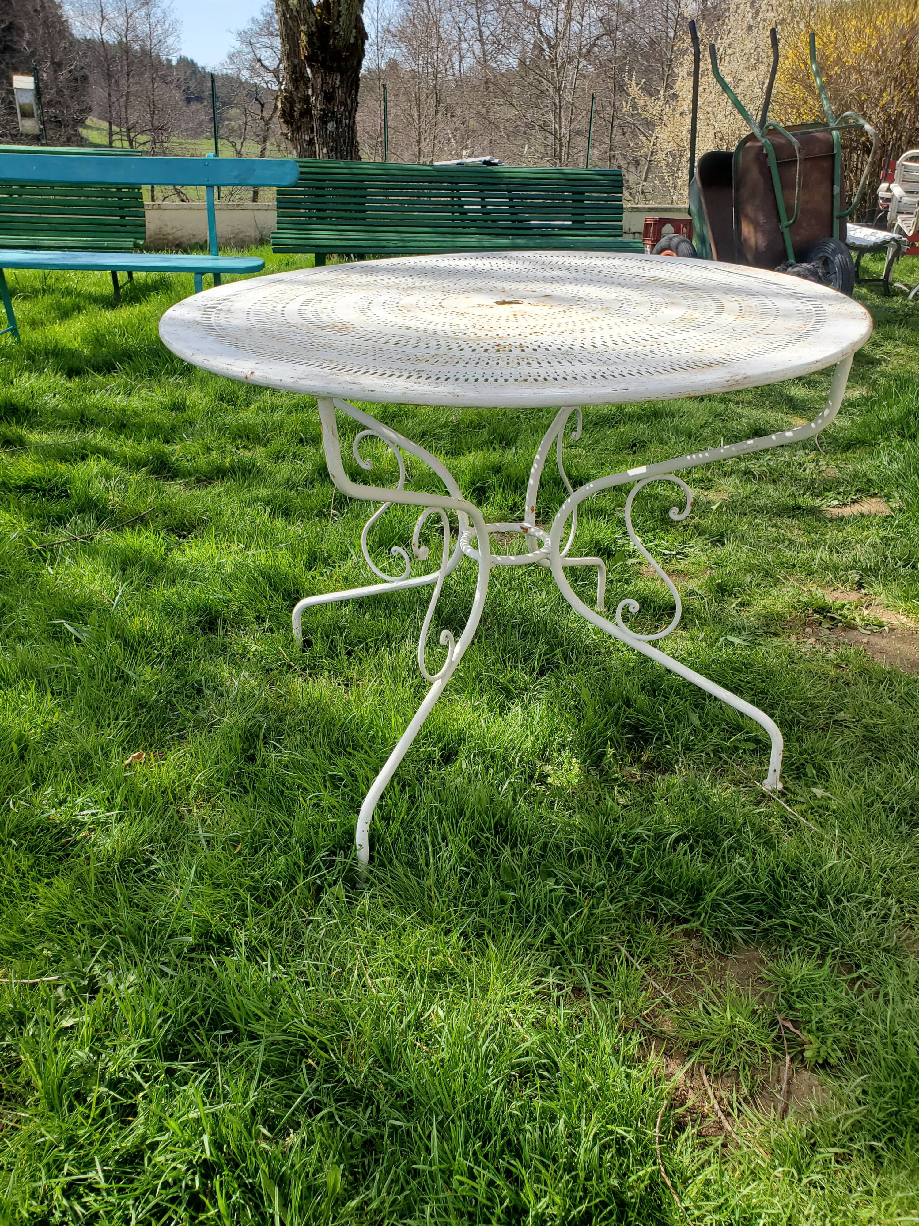 Garden table