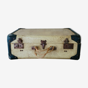 Ancienne valise en carton