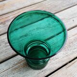 Vase en verre vert