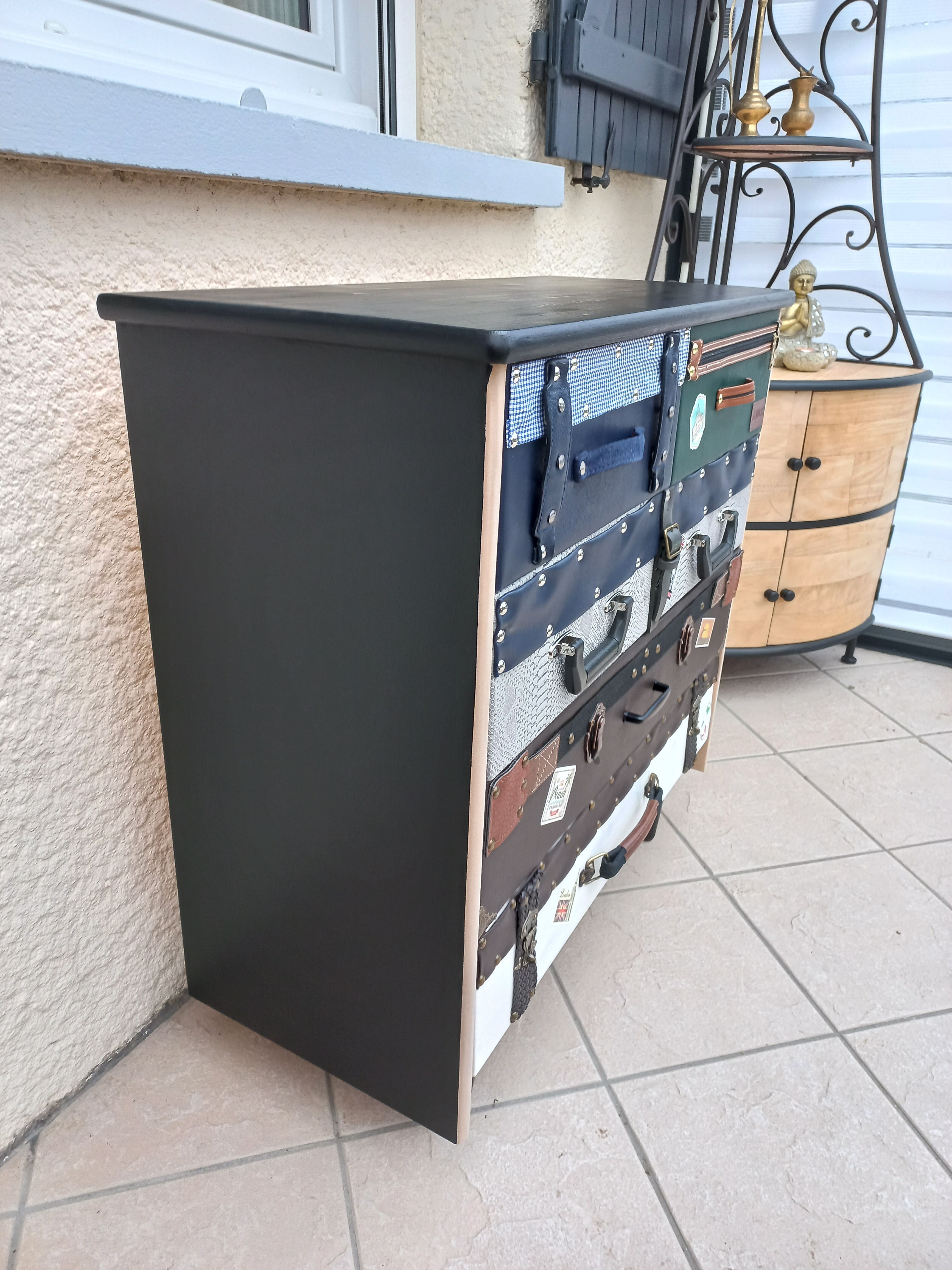 Chest of drawers restyled in suitcases