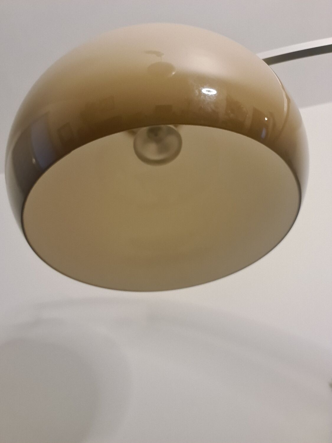 Lampadaire ARC Attribuée à Harvey Guzzini - vintage 1970