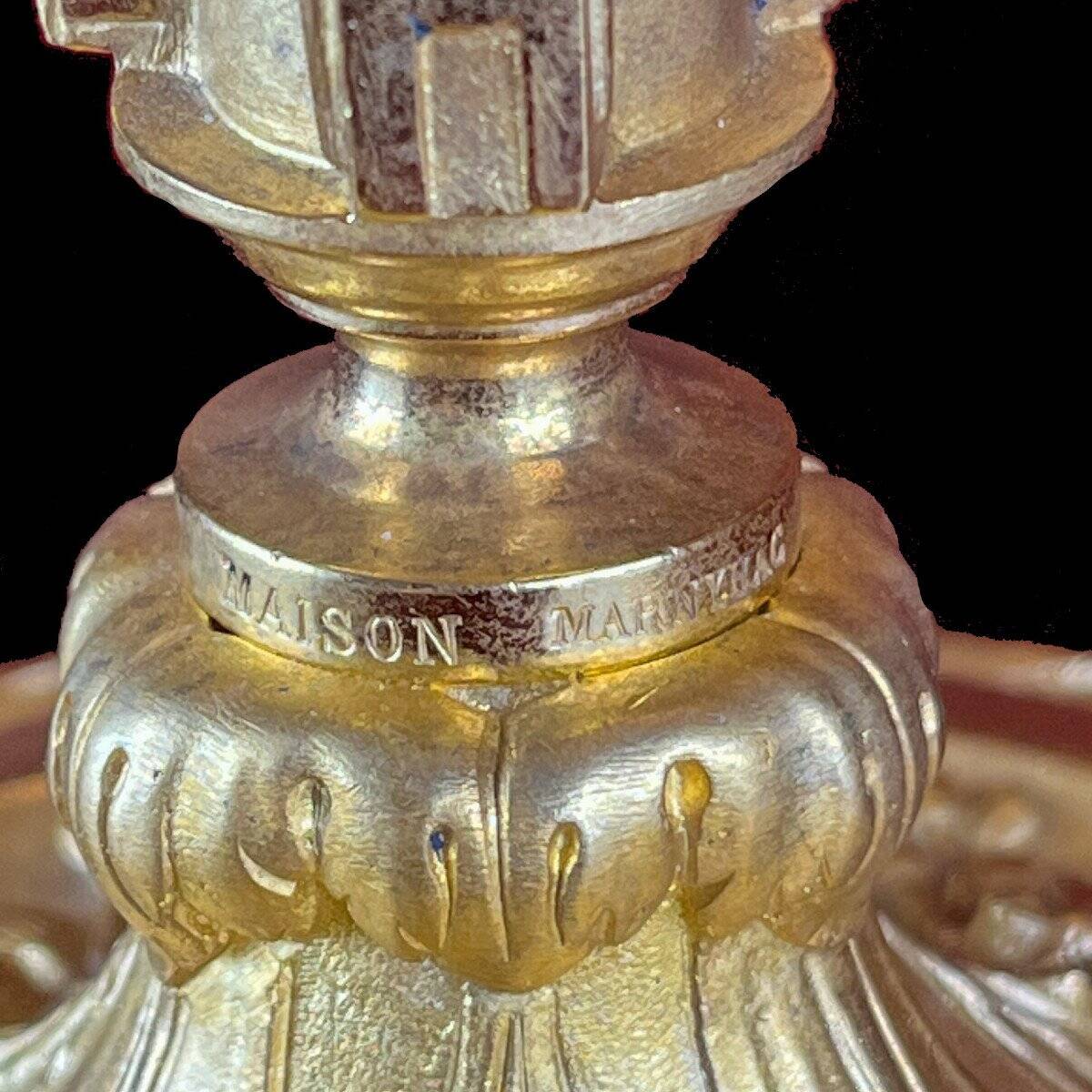 Paire de bougeoirs en bronze doré et ciselé Maison Marnyhac, 19ème siècle