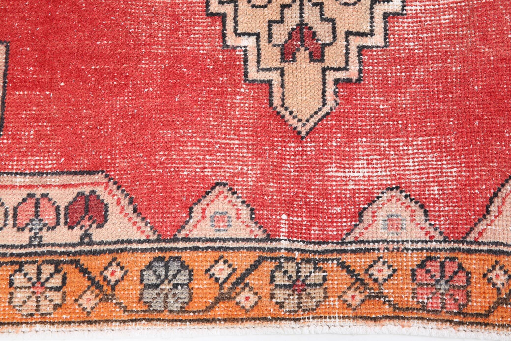 Madallion oriental vintage carpet