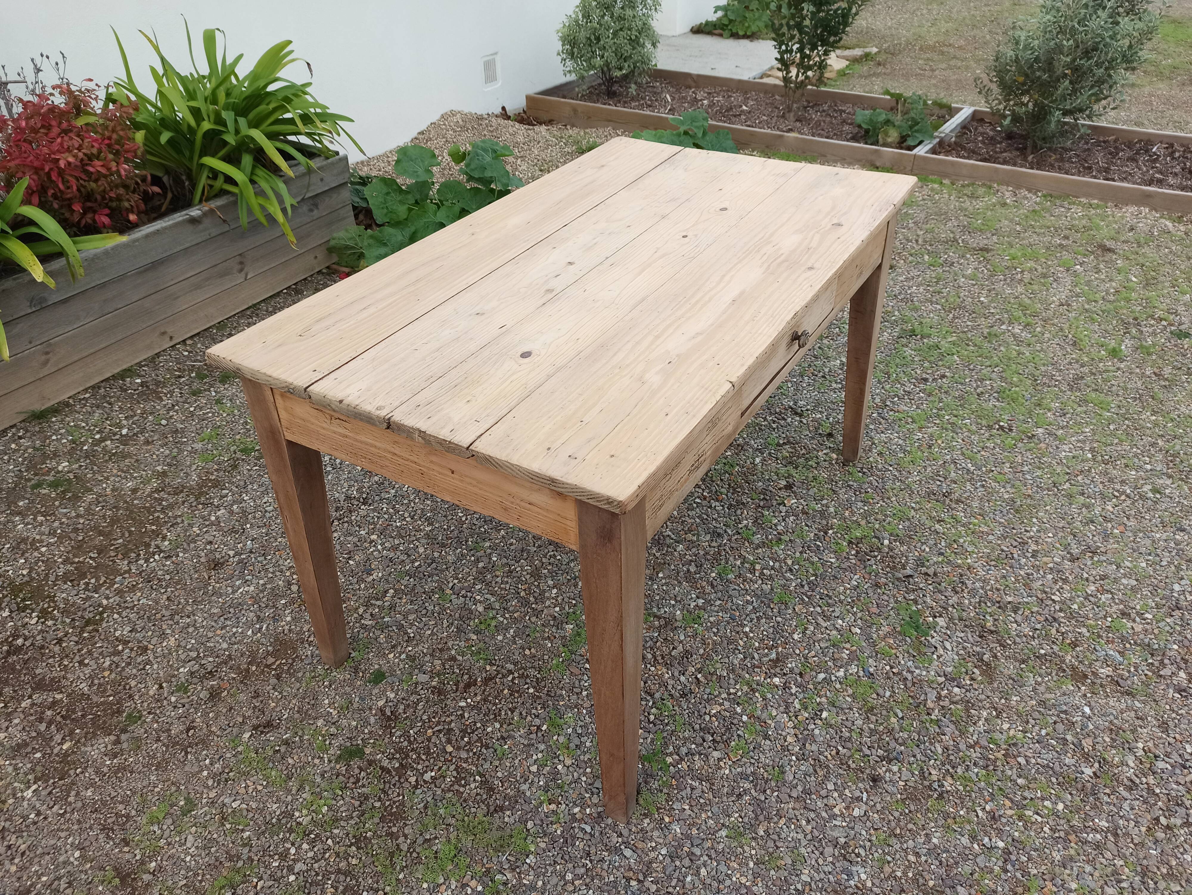 Farmhouse table