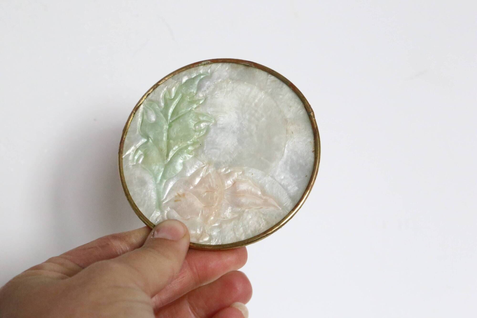 Set of 6 coasters in mother-of-pearl, brass and cork, vintage