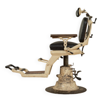 1930s Dental chair