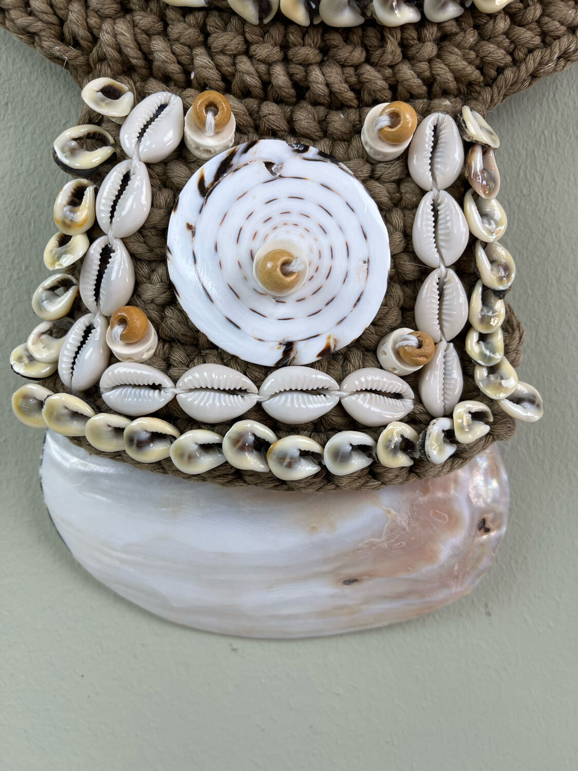 Collier tribal