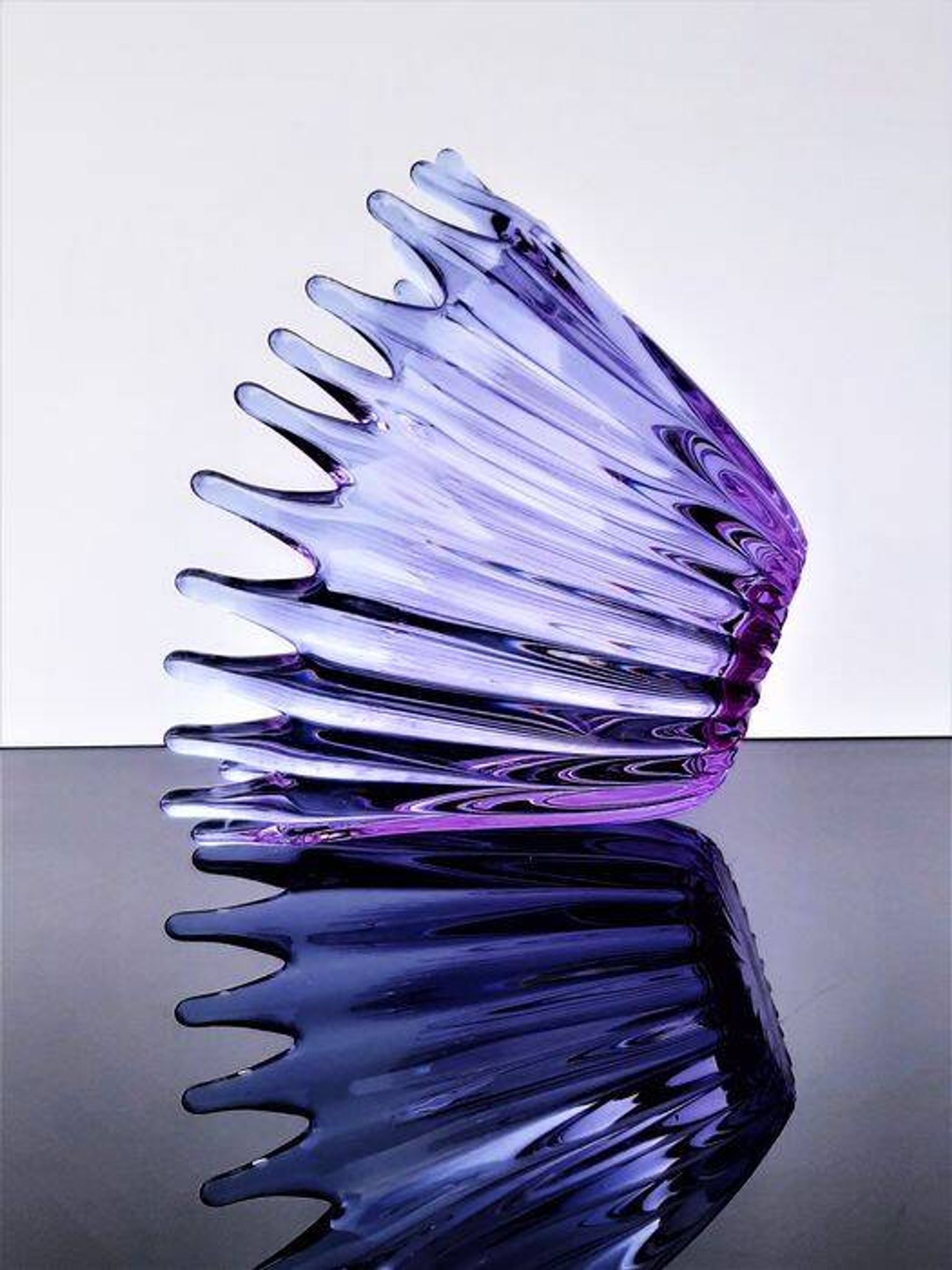 Vase - Large Purple Crystal Cup • Vintage • Cristallerie de Bayel • 1950