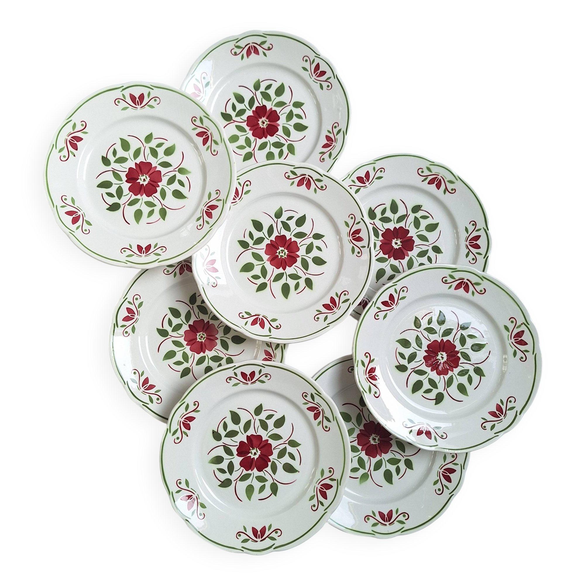 Assiettes plates vertes et bordeaux des années 50's