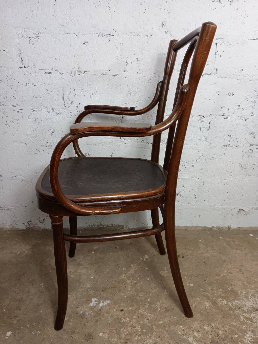 Curved wooden armchair Fischel bistro style late 19th century