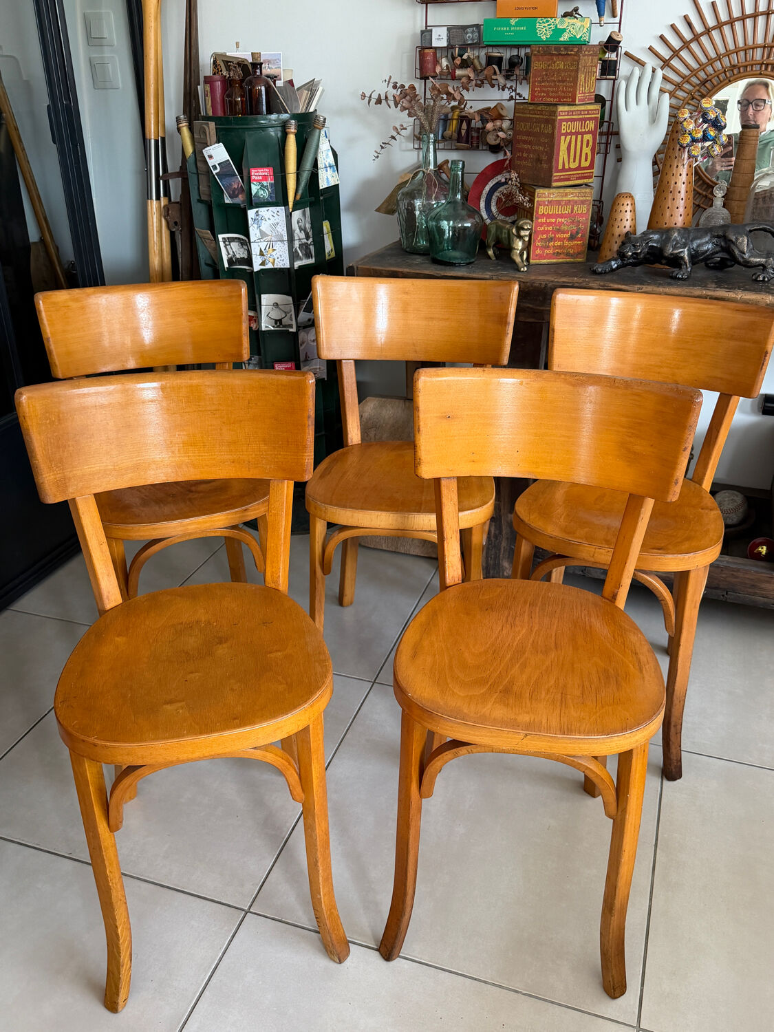 Suite de 5 chaises bistrot Baumann vintage