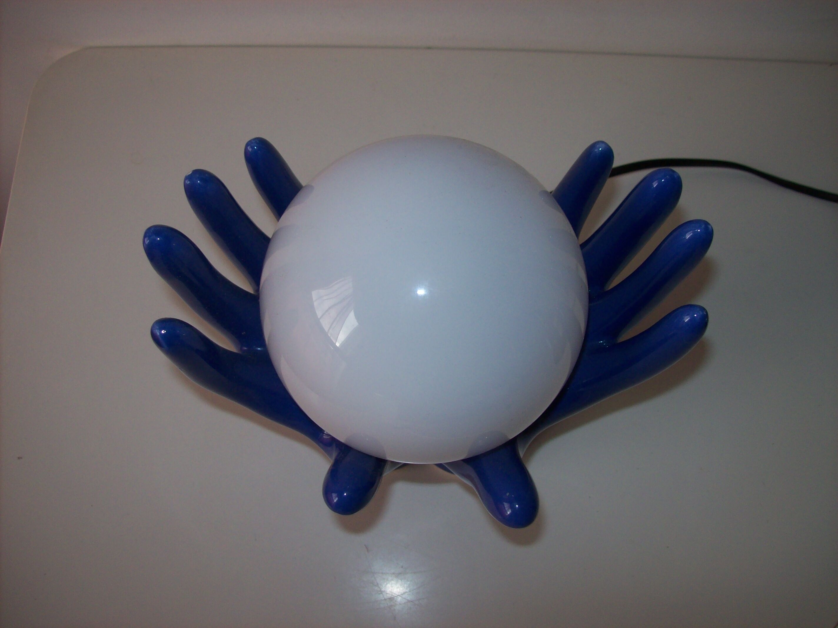 Vintage hand lamp in ceramic and opaline